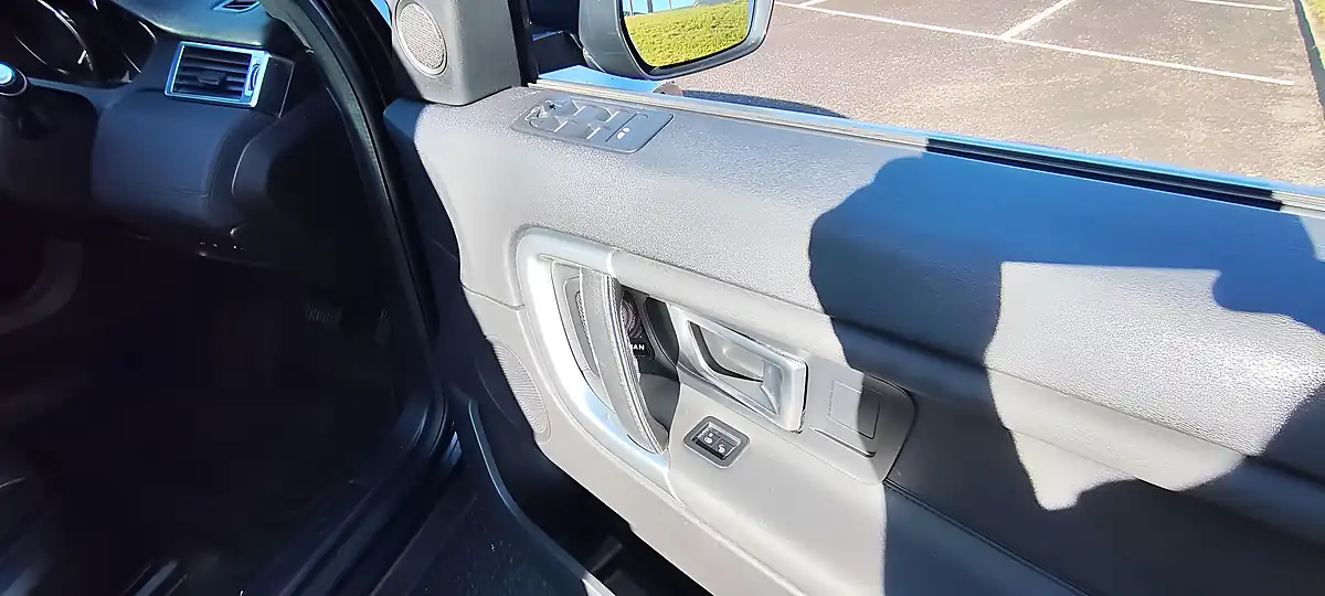 Used 2019 Land Rover Discovery Sport Landmark Black - Interior and Exterior details 10
