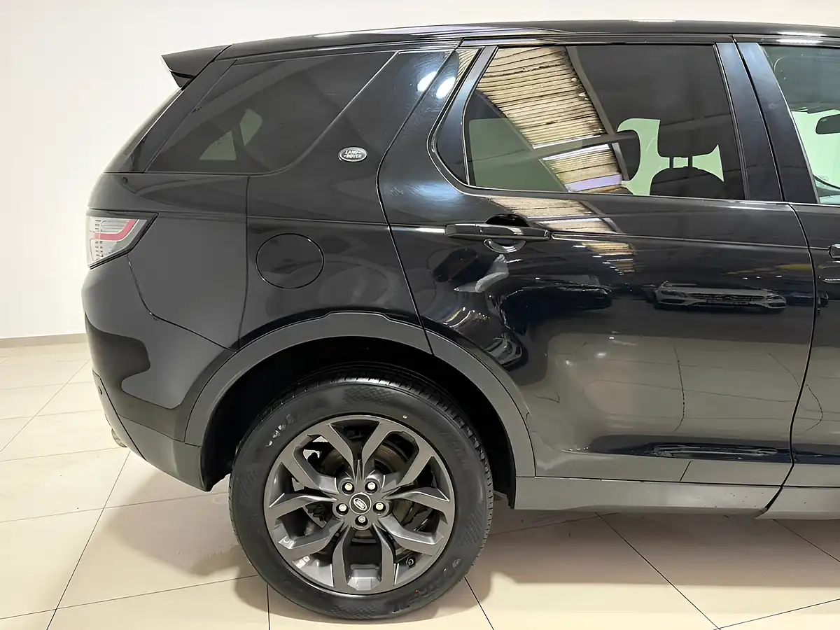 Used 2019 Land Rover Discovery Sport Landmark Black - Interior and Exterior details 11