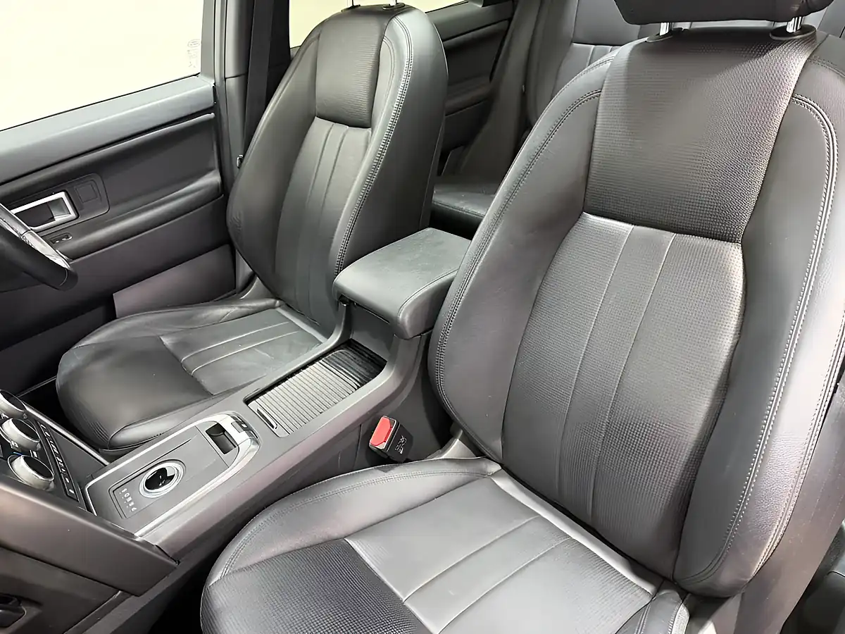 Used 2019 Land Rover Discovery Sport Landmark Black - Interior and Exterior details 16