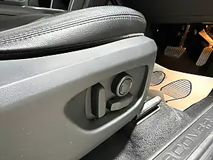 Used 2019 Land Rover Discovery Sport Landmark Black - Interior and Exterior details 17