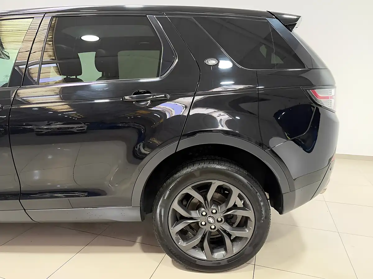 Used 2019 Land Rover Discovery Sport Landmark Black - Interior and Exterior details 7