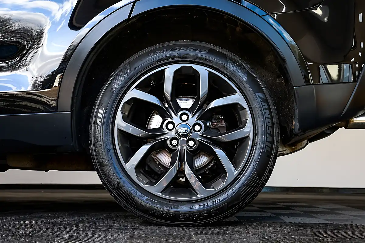 Used 2019 Land Rover Discovery Sport Landmark Black - Interior and Exterior details 15