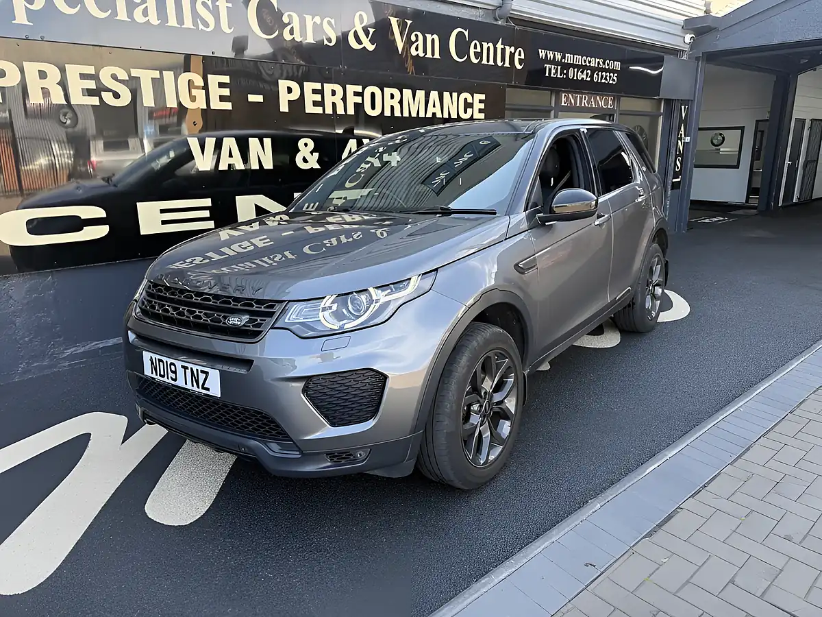Used 2019 Land Rover Discovery Sport Landmark Corris Grey - Front View