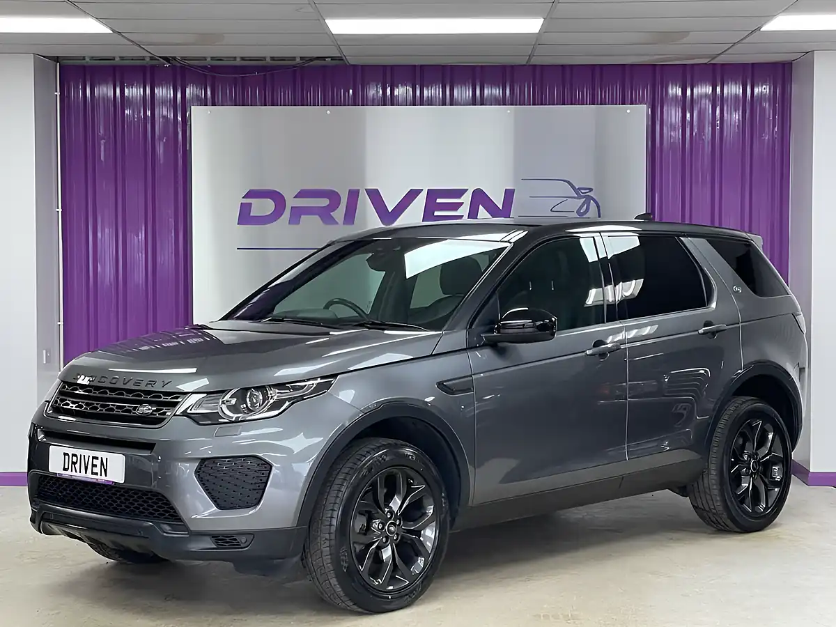 Used 2019 Land Rover Discovery Sport Landmark Corris Grey - Front View