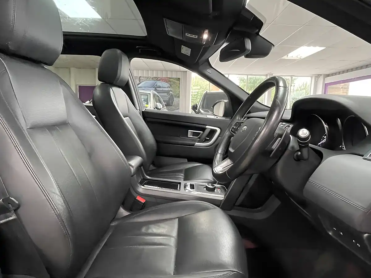Used 2019 Land Rover Discovery Sport Landmark Corris Grey - Interior and Exterior details 13