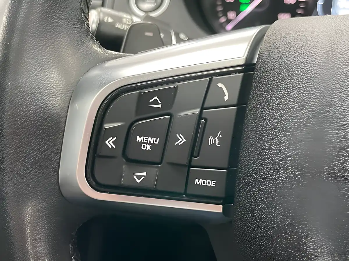 Used 2019 Land Rover Discovery Sport Landmark Corris Grey - Interior and Exterior details 17