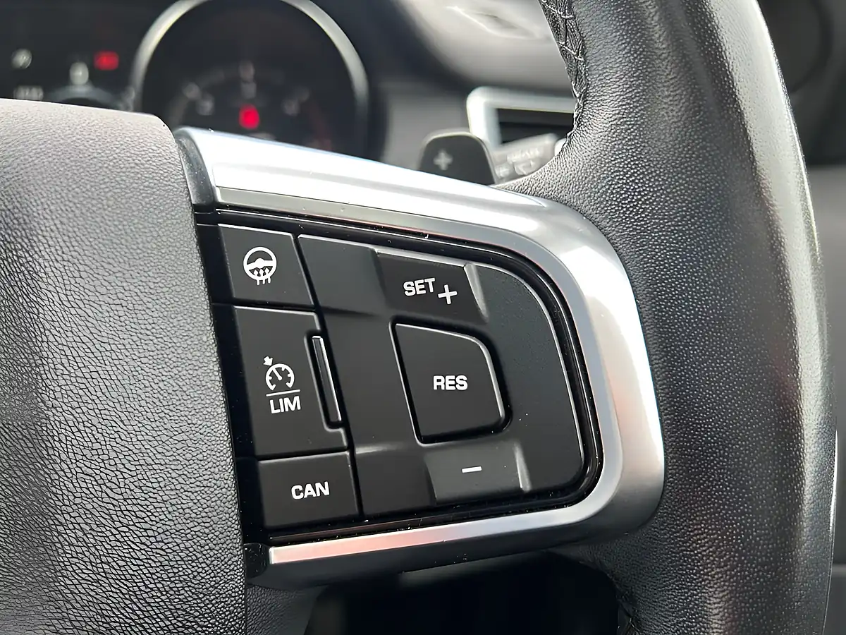 Used 2019 Land Rover Discovery Sport Landmark Grey - Interior and Exterior details 17