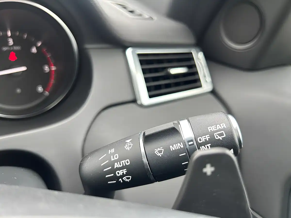 Used 2019 Land Rover Discovery Sport Landmark Grey - Interior and Exterior details 18