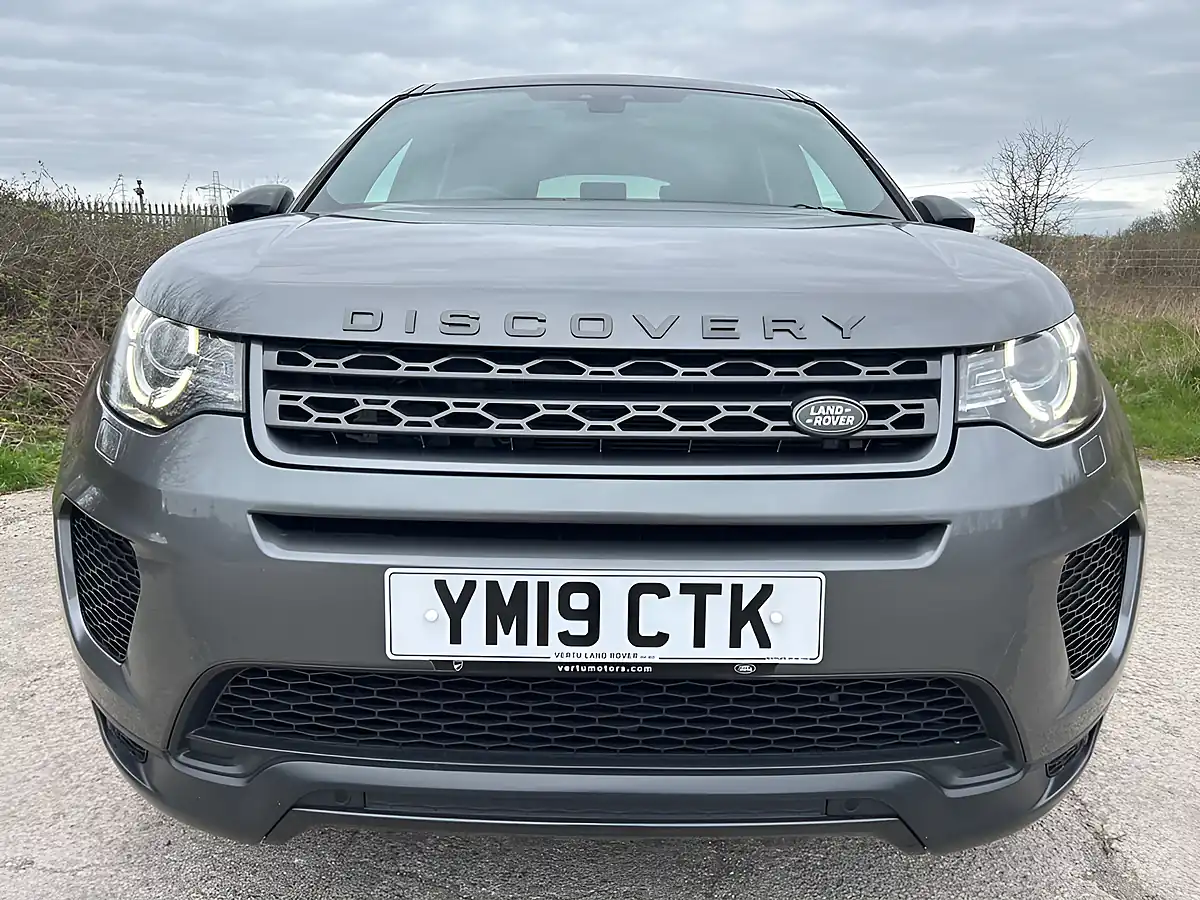 Used 2019 Land Rover Discovery Sport Landmark Grey - Interior and Exterior details 7