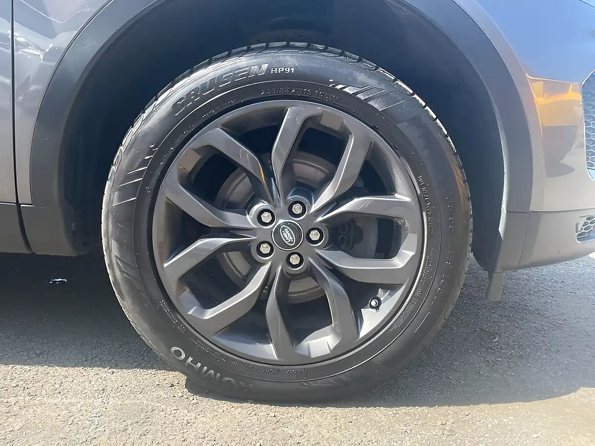 Used 2019 Land Rover Discovery Sport Landmark Grey - Interior and Exterior details 13