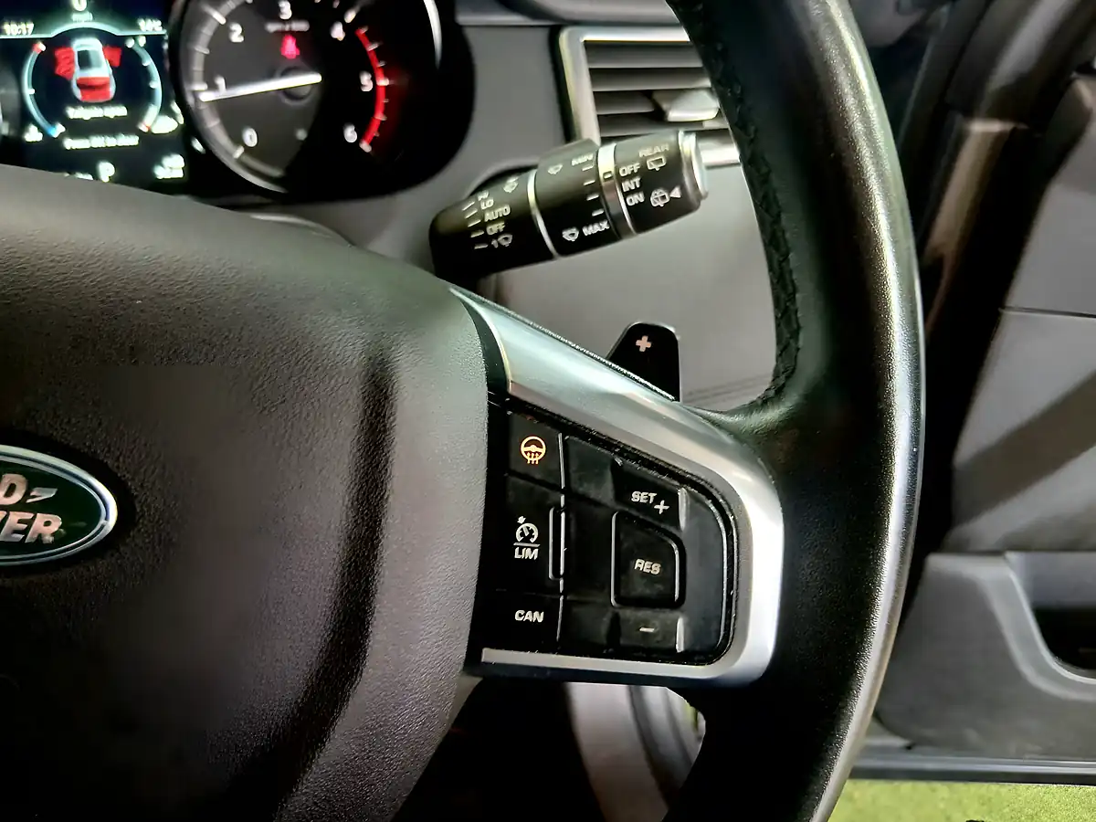 Used 2019 Land Rover Discovery Sport Landmark Grey - Interior and Exterior details 11