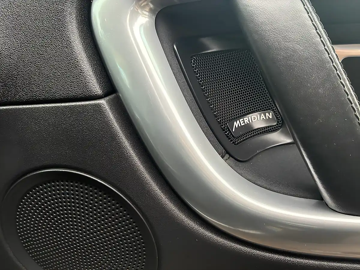 Used 2019 Land Rover Discovery Sport Landmark Grey - Interior and Exterior details 16