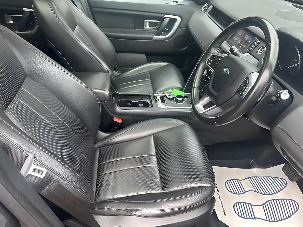 Used 2019 Land Rover Discovery Sport Landmark Grey - Interior and Exterior details 6