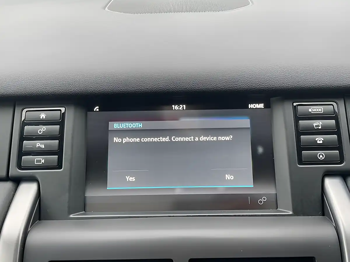 Used 2019 Land Rover Discovery Sport Landmark Grey - Interior and Exterior details 16