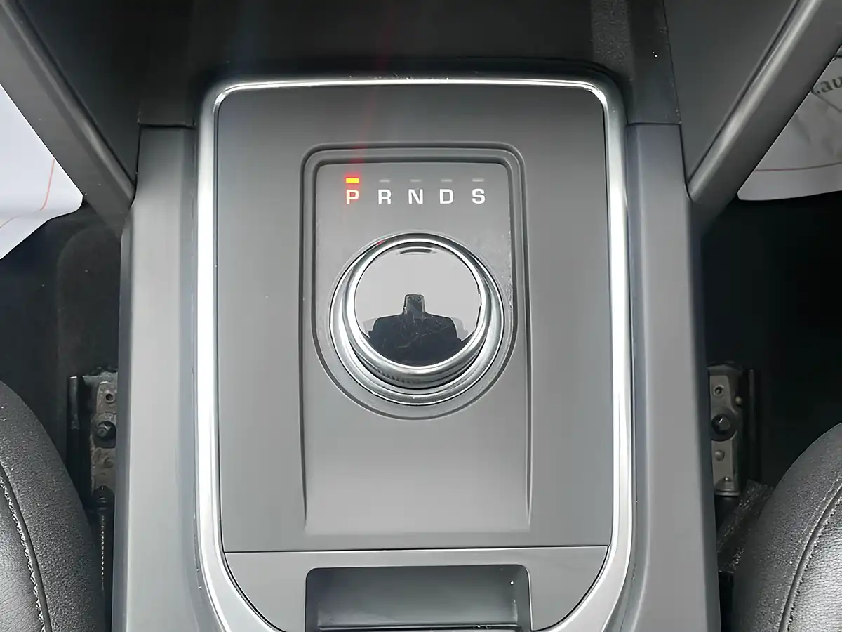Used 2019 Land Rover Discovery Sport Landmark Grey - Interior and Exterior details 18