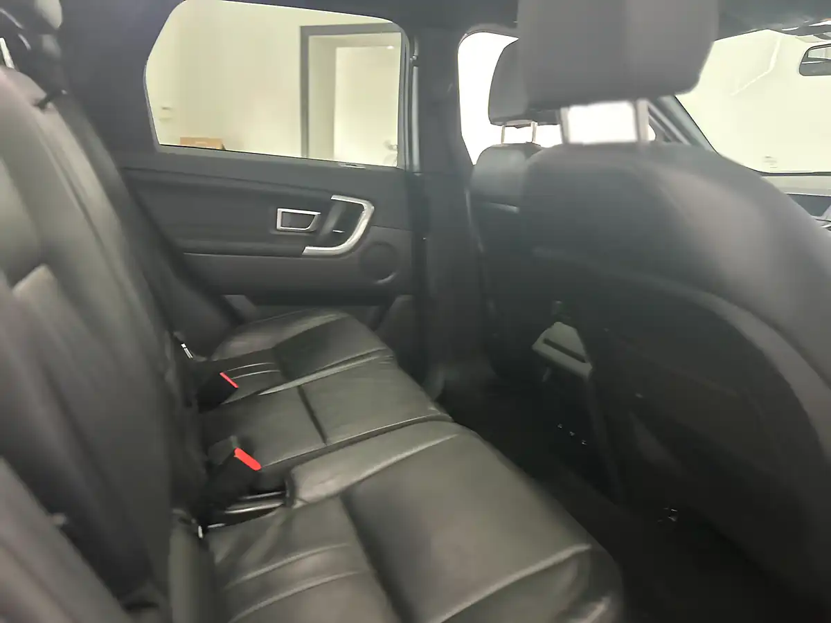 Used 2019 Land Rover Discovery Sport Landmark Grey - Interior and Exterior details 11