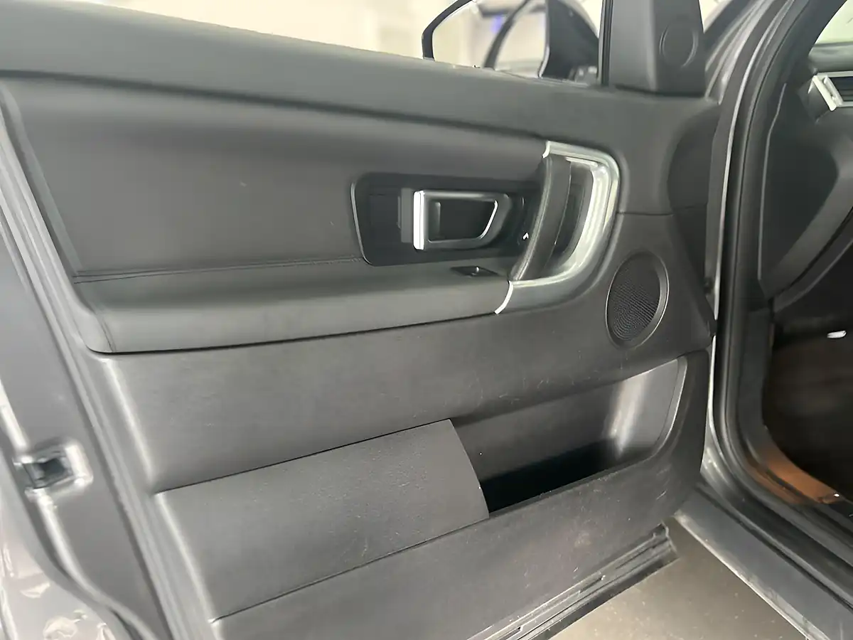 Used 2019 Land Rover Discovery Sport Landmark Grey - Interior and Exterior details 14