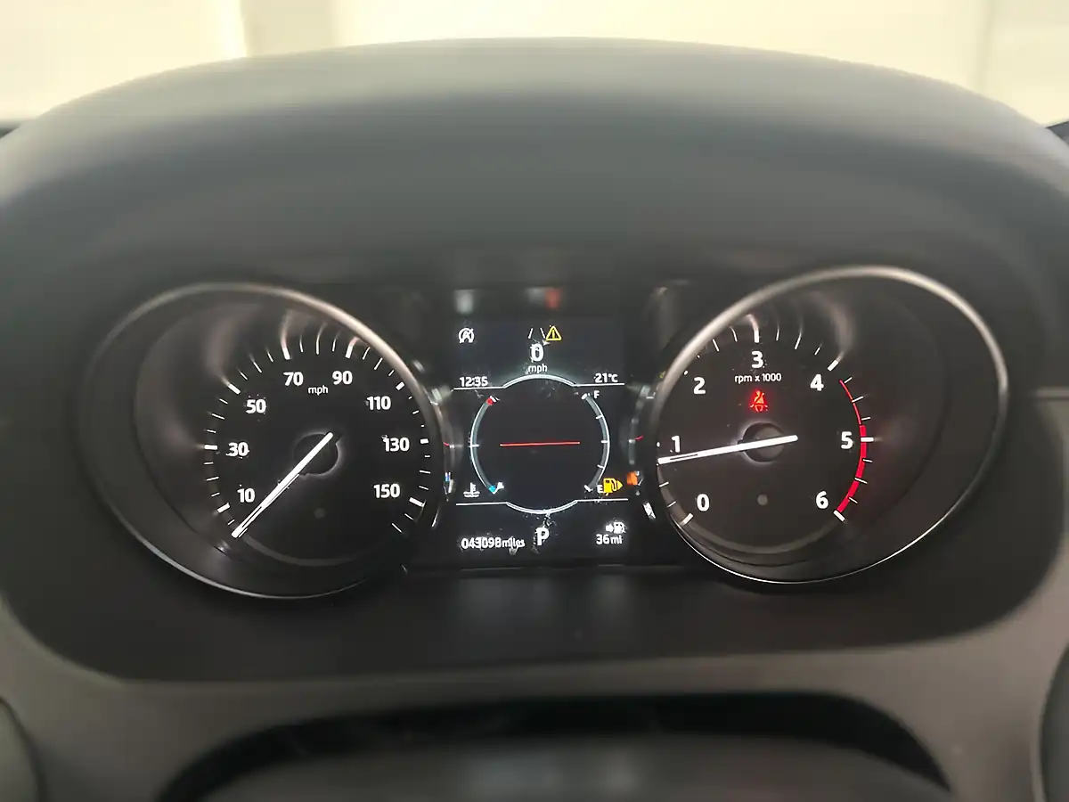 Used 2019 Land Rover Discovery Sport Landmark Grey - Interior and Exterior details 16