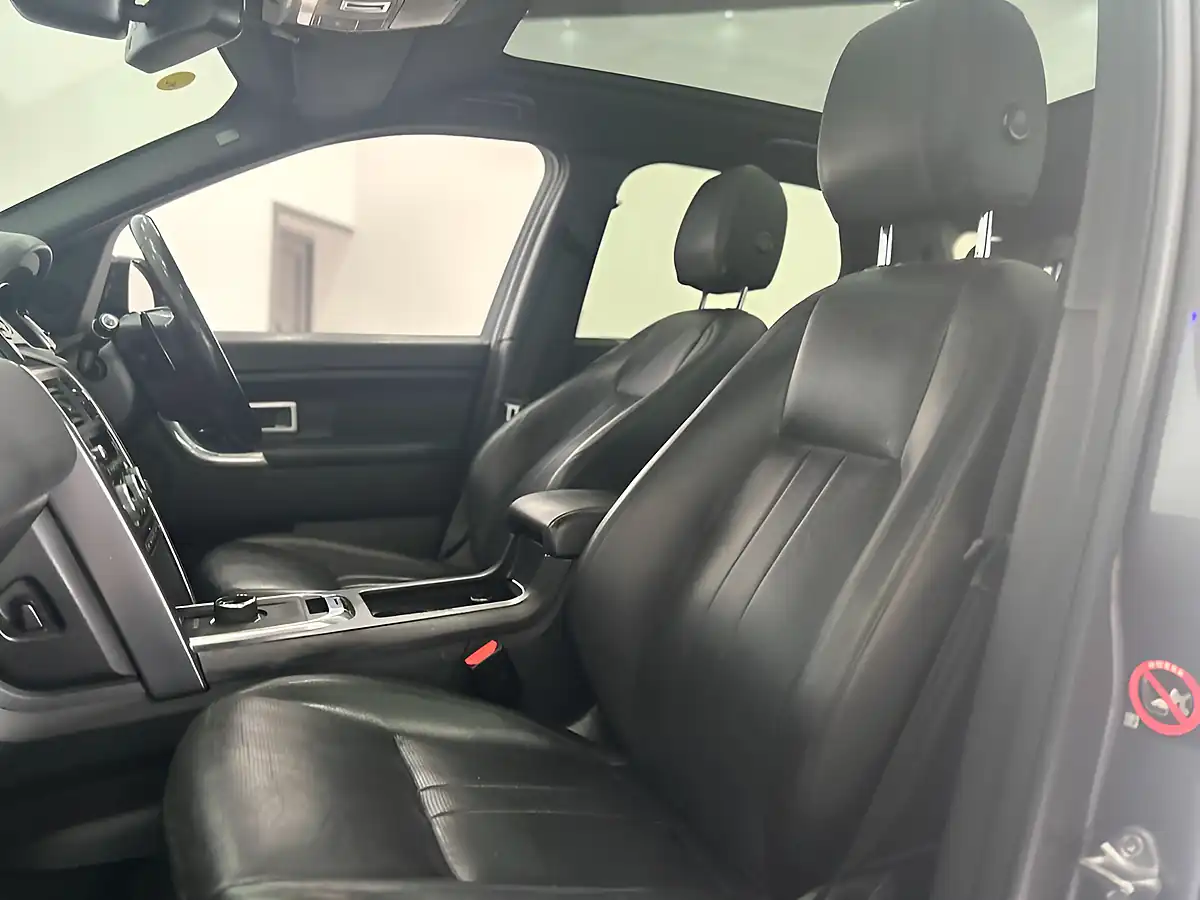 Used 2019 Land Rover Discovery Sport Landmark Grey - Interior and Exterior details 19