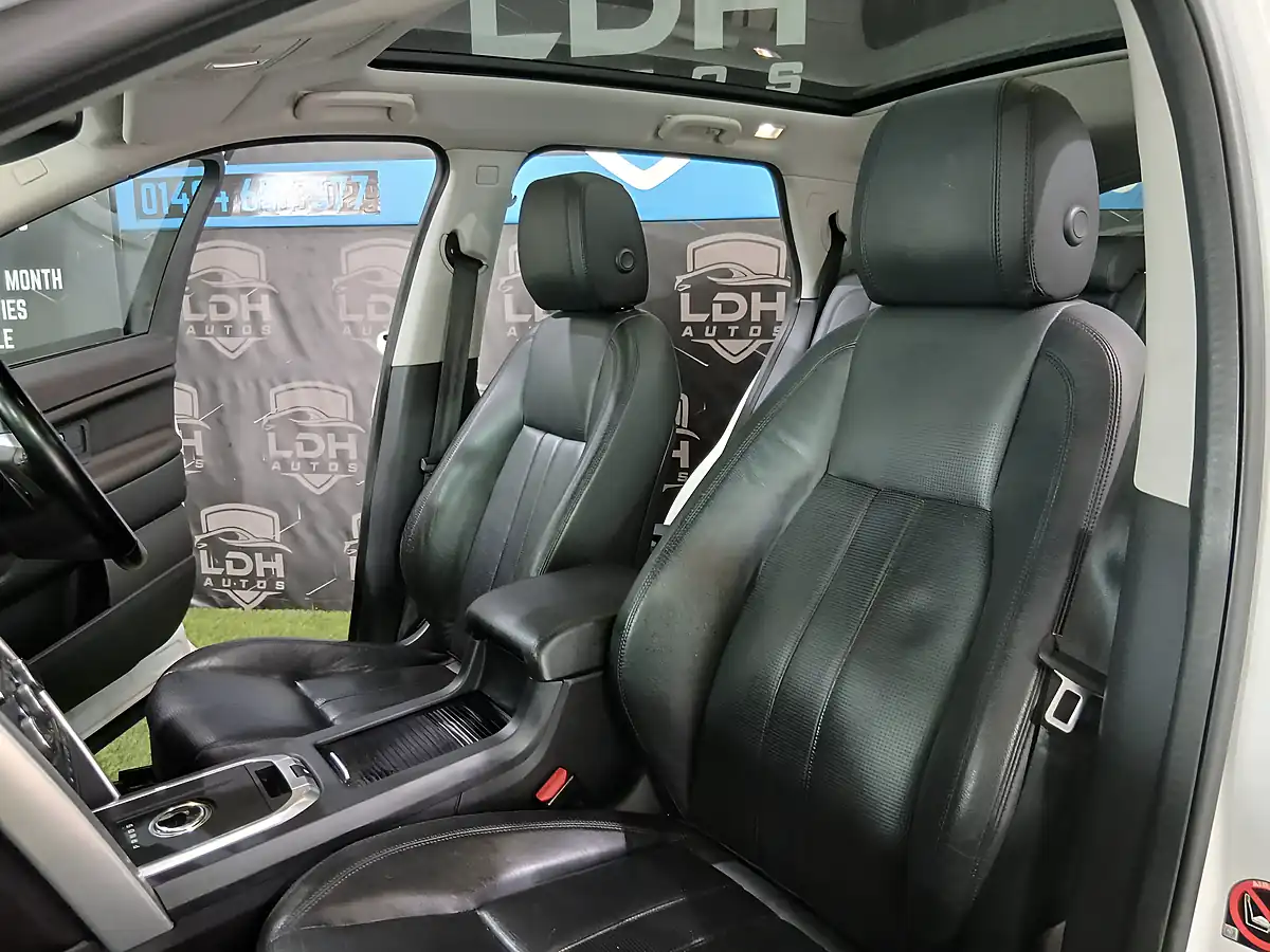 Used 2019 Land Rover Discovery Sport Landmark White - Interior and Exterior details 10