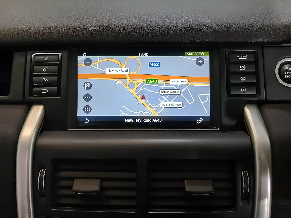 Used 2019 Land Rover Discovery Sport Landmark White - Interior and Exterior details 16