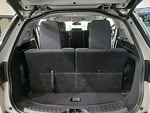 Used 2019 Land Rover Discovery Sport Landmark White - Interior and Exterior details 20