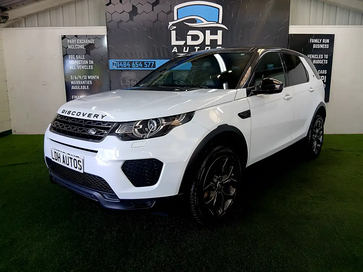 Used 2019 Land Rover Discovery Sport Landmark White - Interior and Exterior details 7