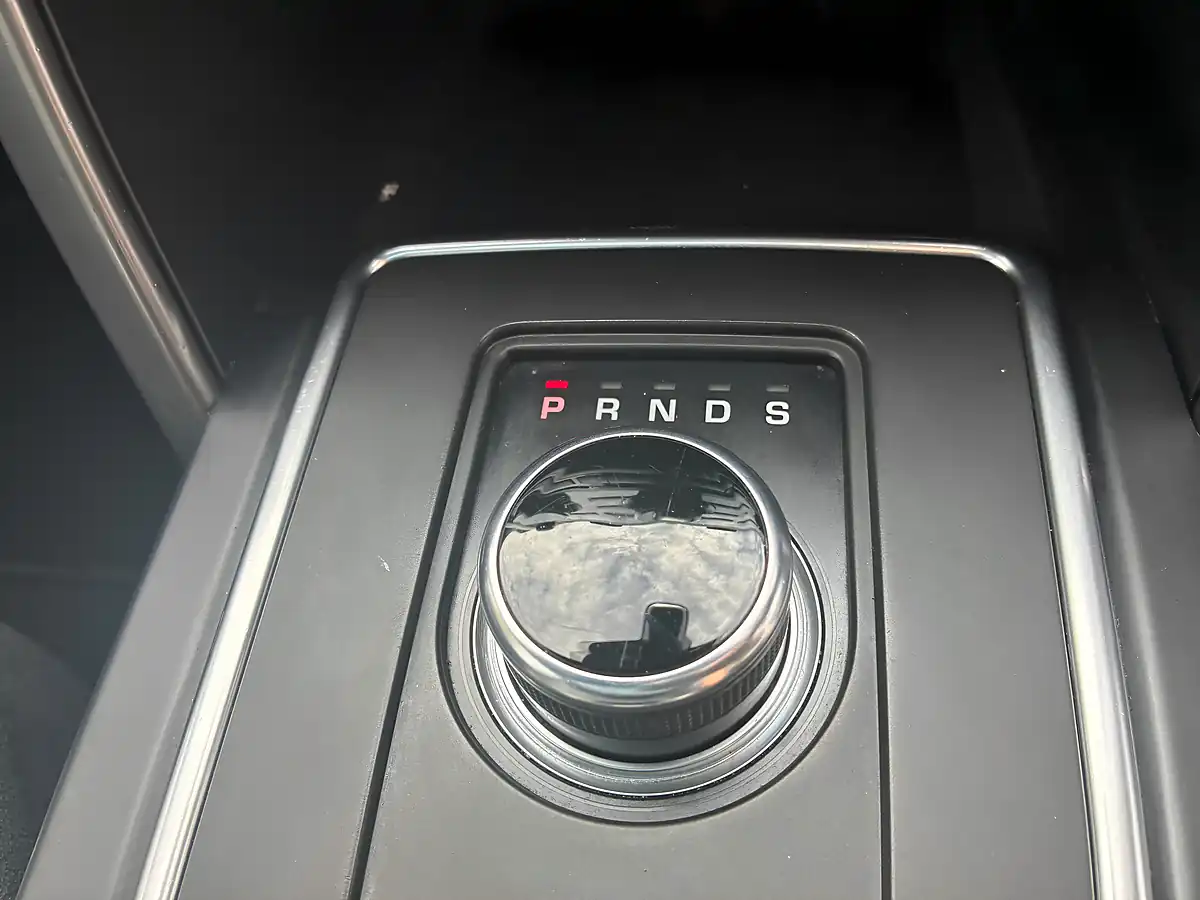 Used 2019 Land Rover Discovery Sport Landmark White - Interior and Exterior details 17