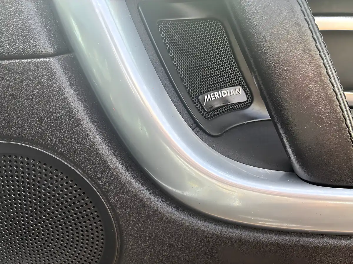 Used 2019 Land Rover Discovery Sport Landmark White - Interior and Exterior details 18