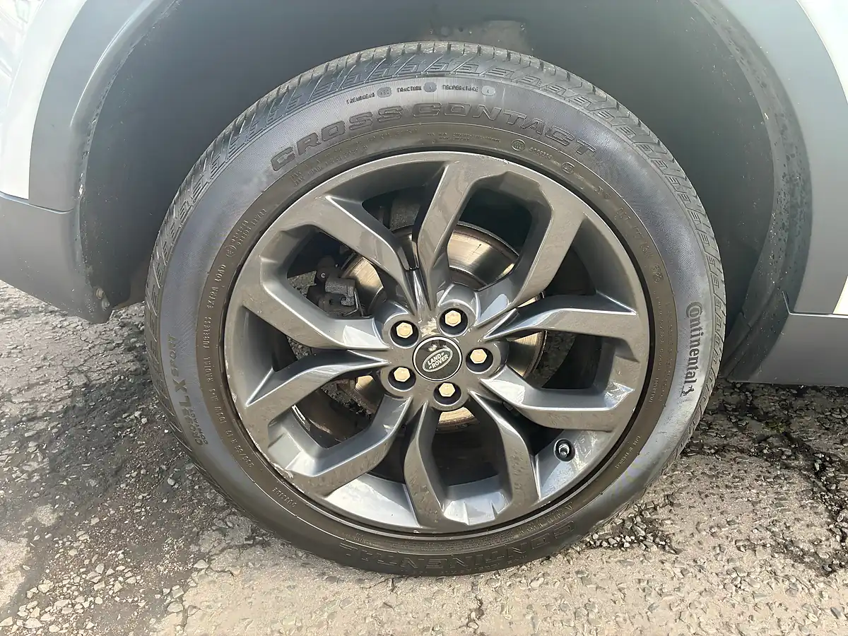 Used 2019 Land Rover Discovery Sport Landmark White - Interior and Exterior details 8
