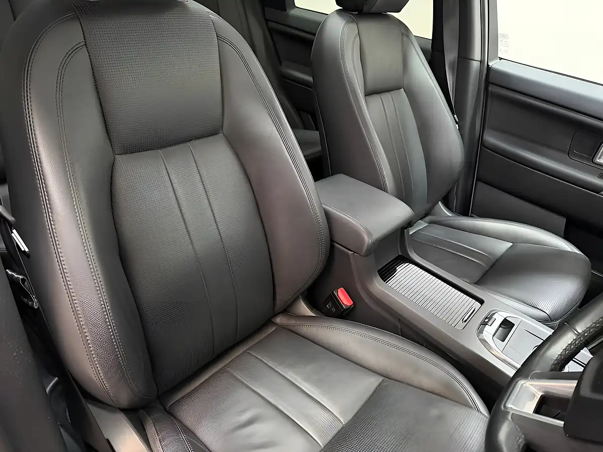 Used 2019 Land Rover Discovery Sport Landmark White - Interior and Exterior details 16
