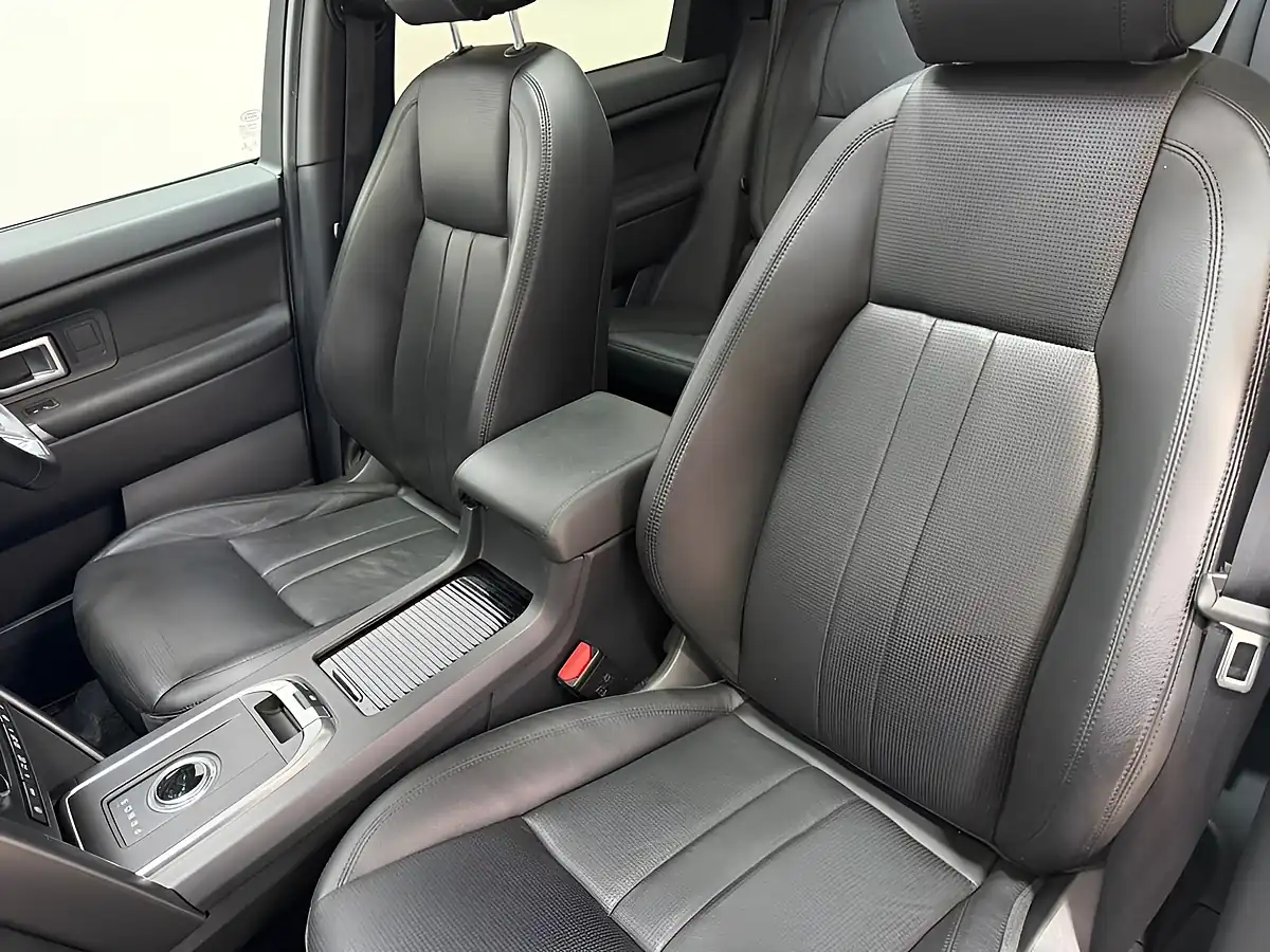 Used 2019 Land Rover Discovery Sport Landmark White - Interior and Exterior details 18