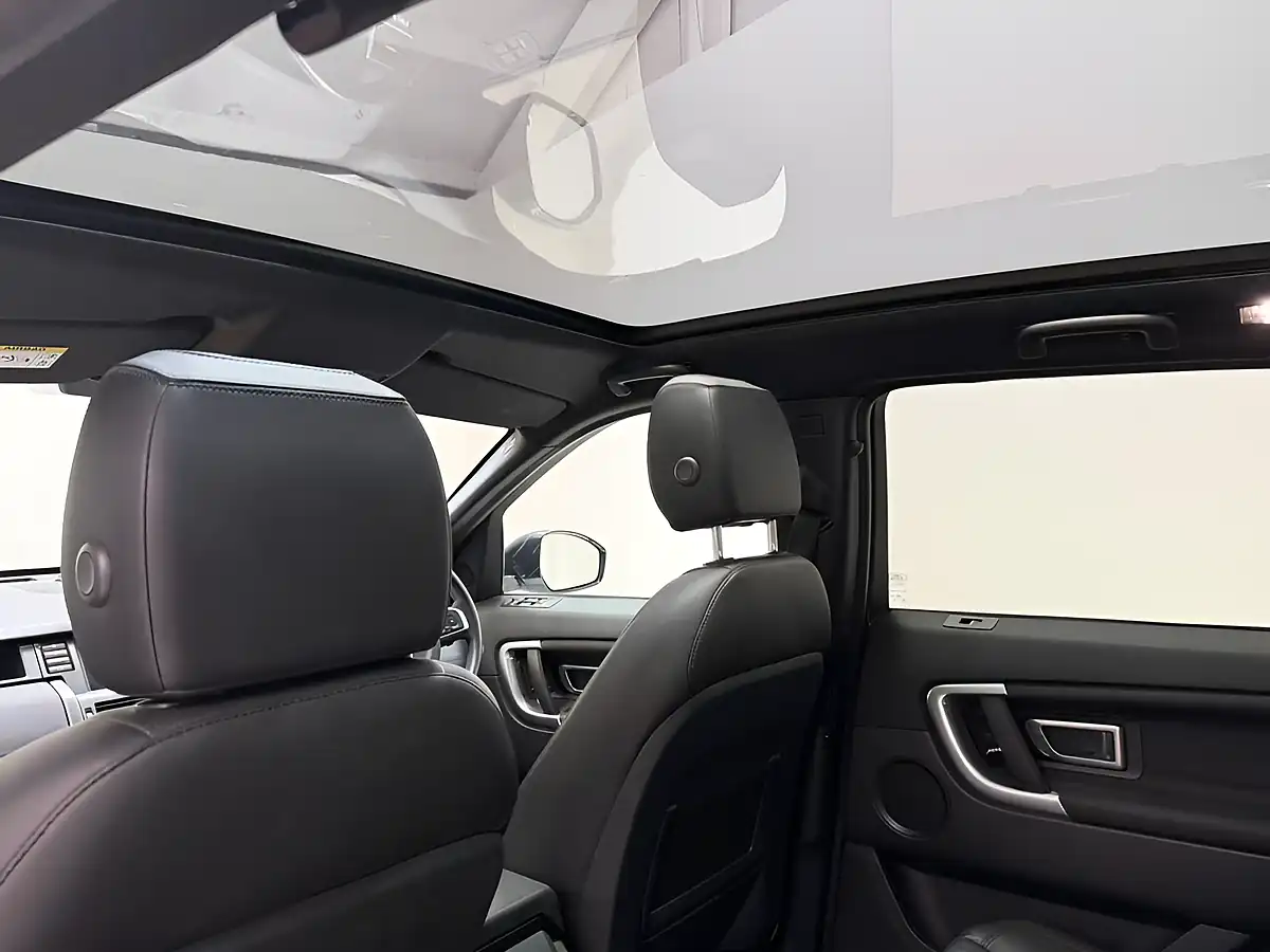 Used 2019 Land Rover Discovery Sport Landmark White - Interior and Exterior details 5