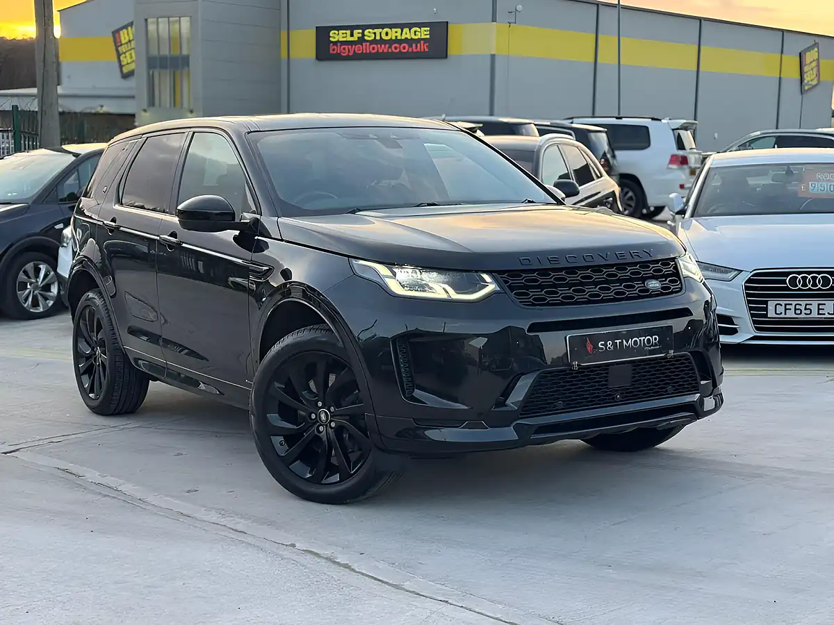 Used 2019 Land Rover Discovery Sport R-Dynamic Hse Black - Front View