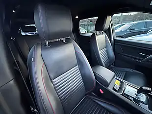 Used 2019 Land Rover Discovery Sport R-Dynamic Hse Black - Interior and Exterior details 16