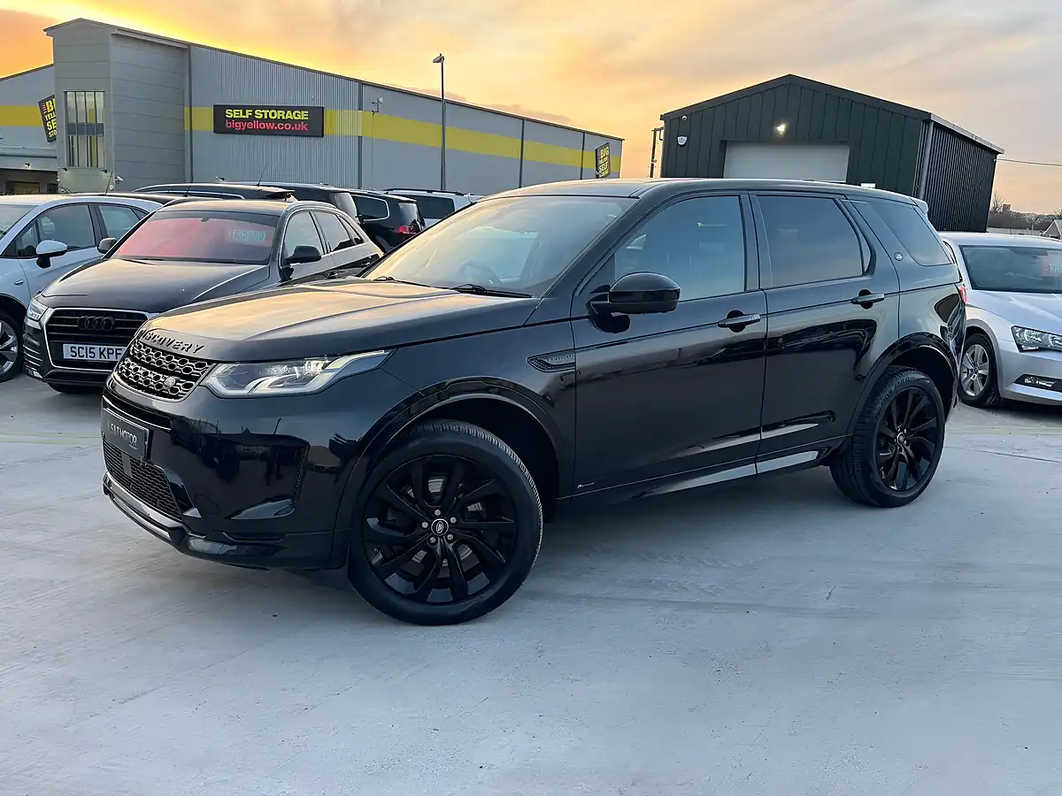 Used 2019 Land Rover Discovery Sport R-Dynamic Hse Black - Interior and Exterior details 4