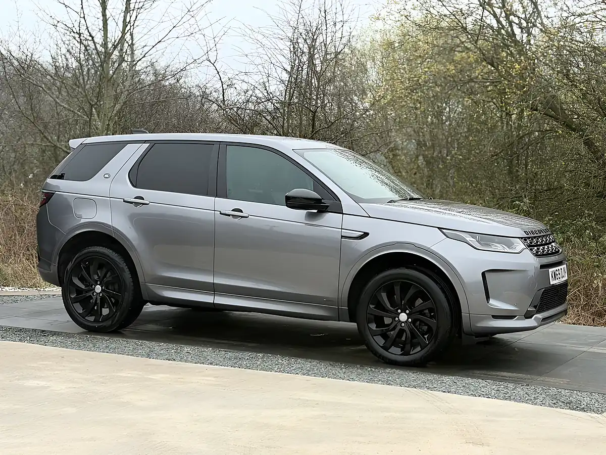Used 2019 Land Rover Discovery Sport R-Dynamic Hse Grey - Interior and Exterior details 3