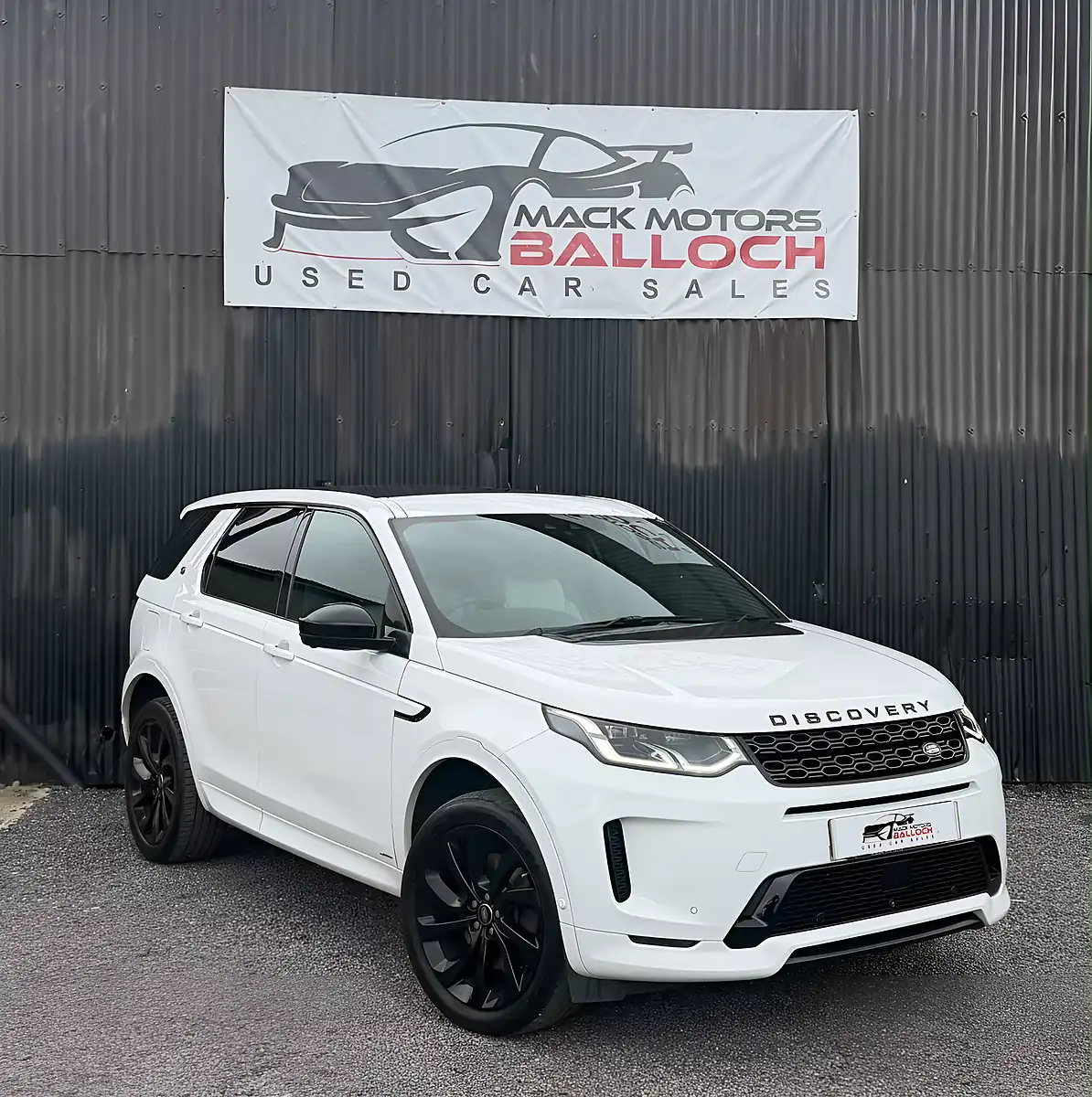 Used 2019 Land Rover Discovery Sport R-Dynamic Hse White - Front View