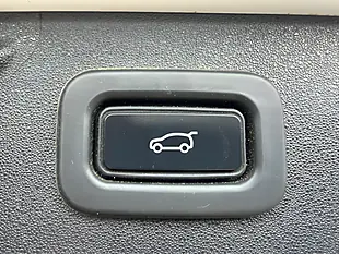 Used 2019 Land Rover Discovery Sport R-Dynamic Hse White - Interior and Exterior details 20