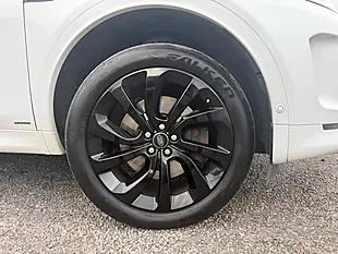 Used 2019 Land Rover Discovery Sport R-Dynamic Hse White - Interior and Exterior details 3