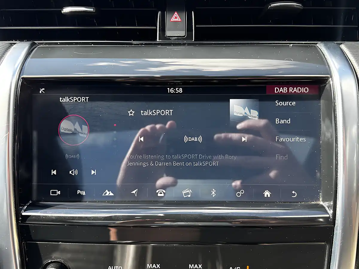 Used 2019 Land Rover Discovery Sport R-Dynamic S Black - Interior and Exterior details 16