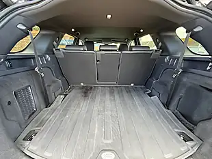 Used 2019 Land Rover Discovery Sport R-Dynamic Se Black - Interior and Exterior details 16