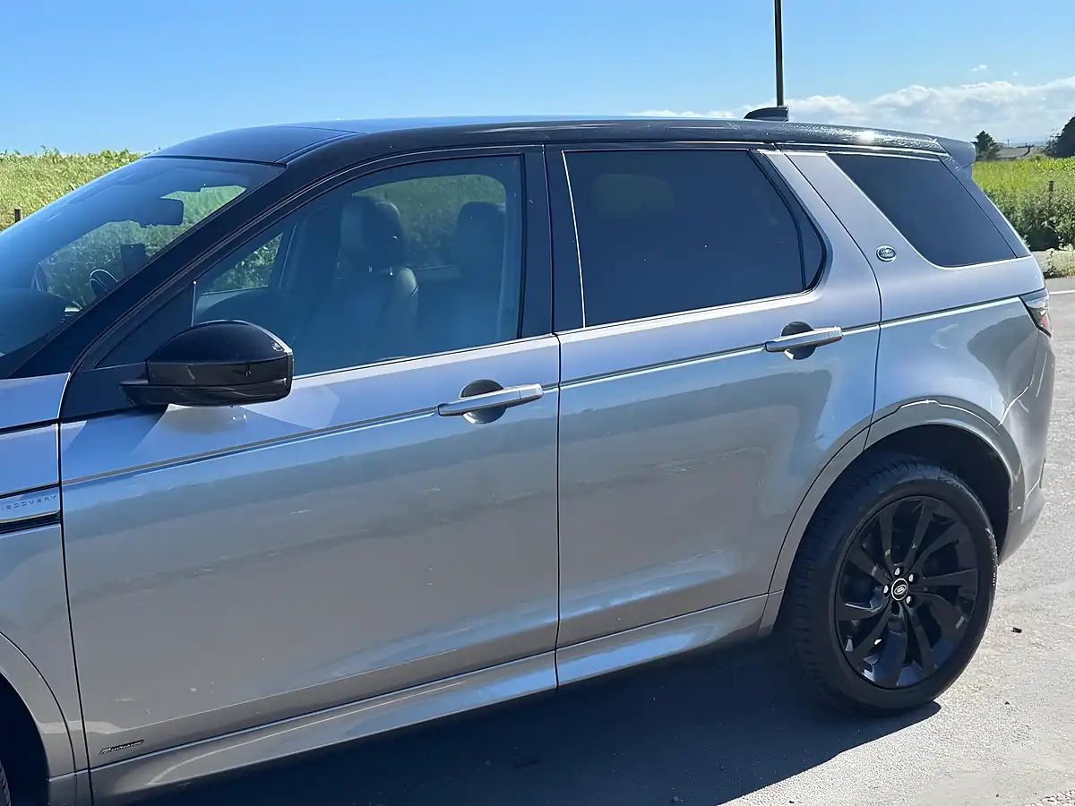Used 2019 Land Rover Discovery Sport R-Dynamic Se Corris Grey - Interior and Exterior details 4