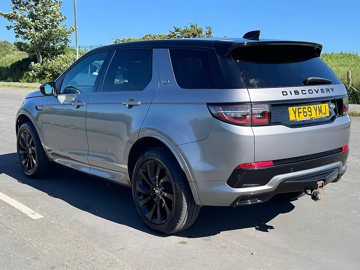 Used 2019 Land Rover Discovery Sport R-Dynamic Se Corris Grey - Interior and Exterior details 6