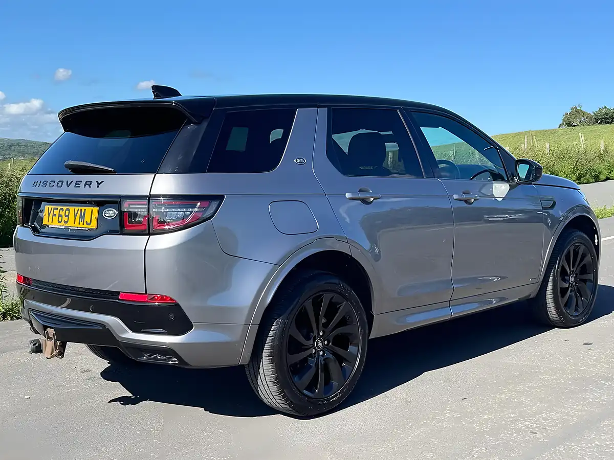 Used 2019 Land Rover Discovery Sport R-Dynamic Se Corris Grey - Interior and Exterior details 8