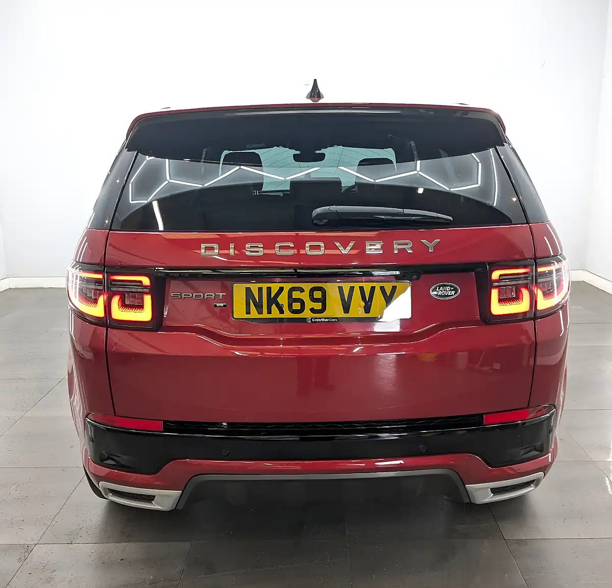 Used 2019 Land Rover Discovery Sport R-Dynamic Se Firenze Red - Interior and Exterior details 7