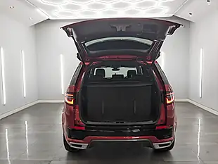 Used 2019 Land Rover Discovery Sport R-Dynamic Se Firenze Red - Interior and Exterior details 9