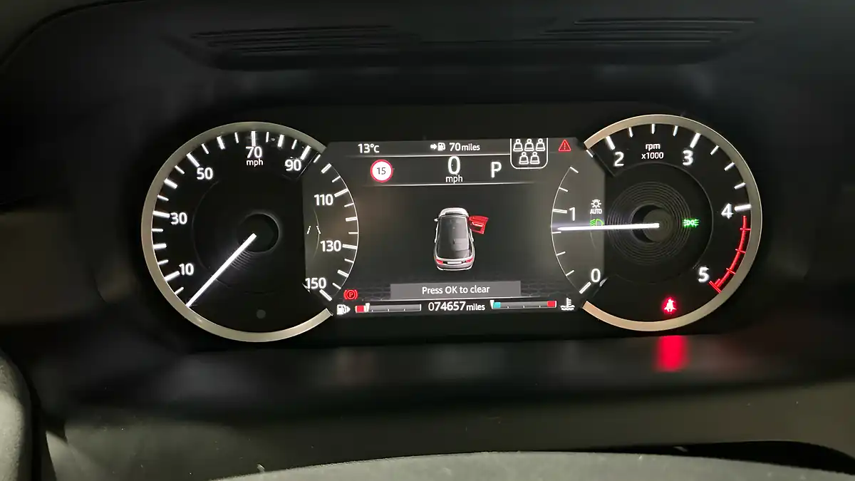 Used 2019 Land Rover Discovery Sport S White - Interior and Exterior details 10