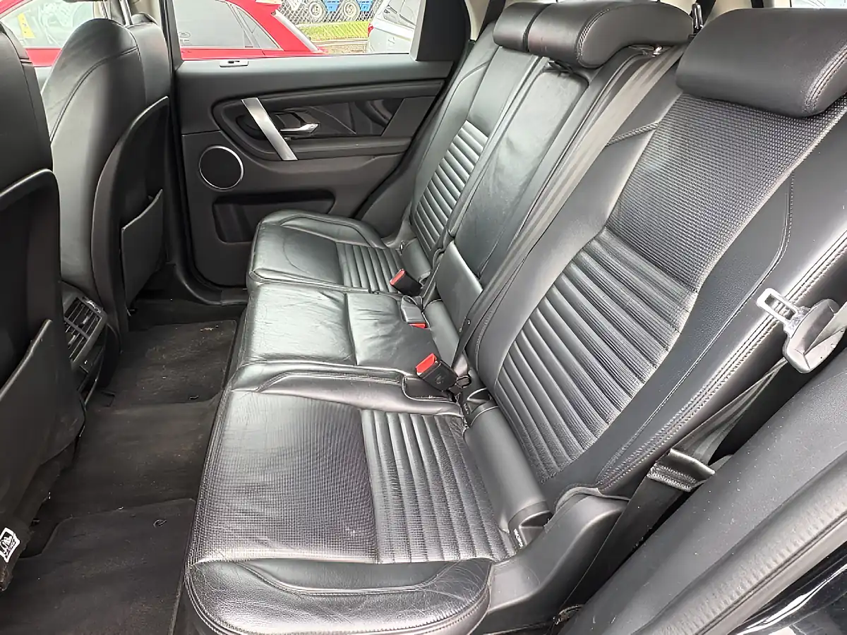 Used 2019 Land Rover Discovery Sport Se Black - Interior and Exterior details 18