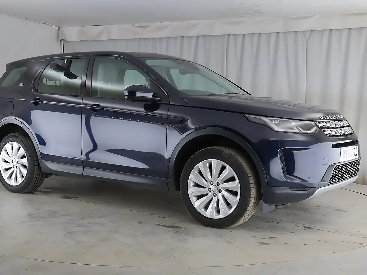 Used 2019 Land Rover Discovery Sport Se Blue - Interior and Exterior details 4